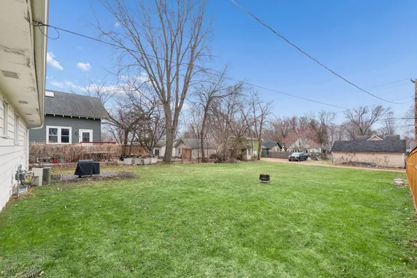 $319,999 | 317 East 1st Street, Waconia, MN 55387