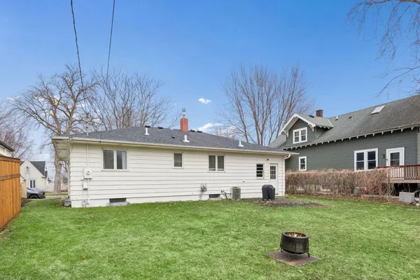 $319,999 | 317 East 1st Street, Waconia, MN 55387