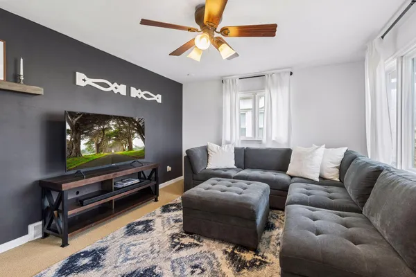 $319,999 | 317 East 1st Street, Waconia, MN 55387