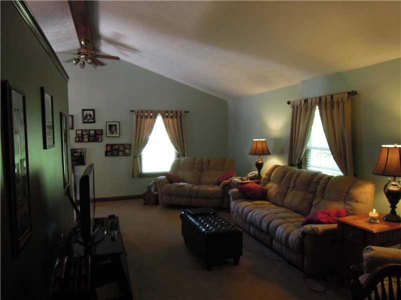 323 Mill Spring Court Fillmore, IN 46128 - Photo 3 of 13 Gallery Image 3