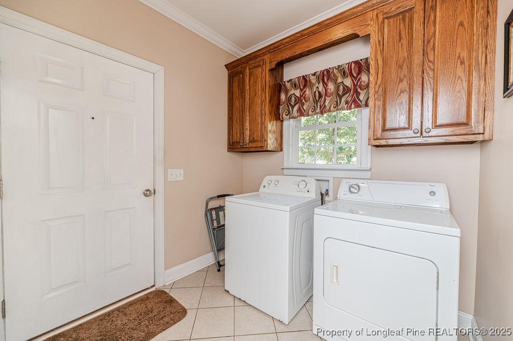 4635 Farrell Road Sanford, NC 27330 - Photo 12 of 30 a utility room with dryer and washer