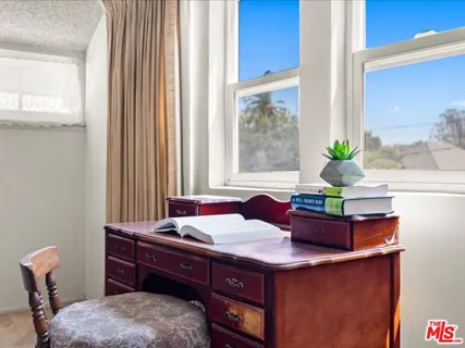 $770,000 | 144 West 45th Street, Los Angeles, CA 90037