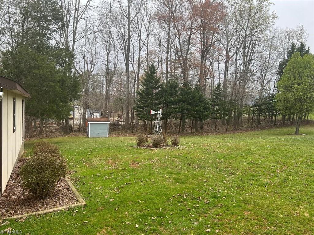 1247 Fred Merritt Road King, NC 27021 - Photo 17 of 40