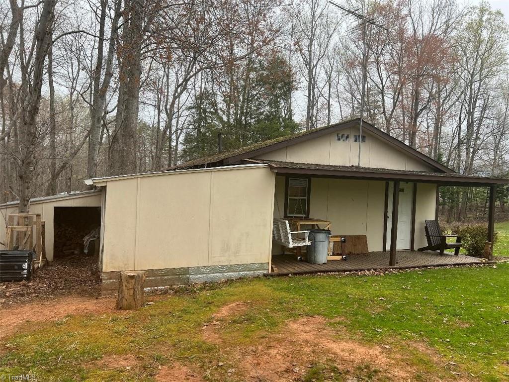 1247 Fred Merritt Road King, NC 27021 - Photo 8 of 40