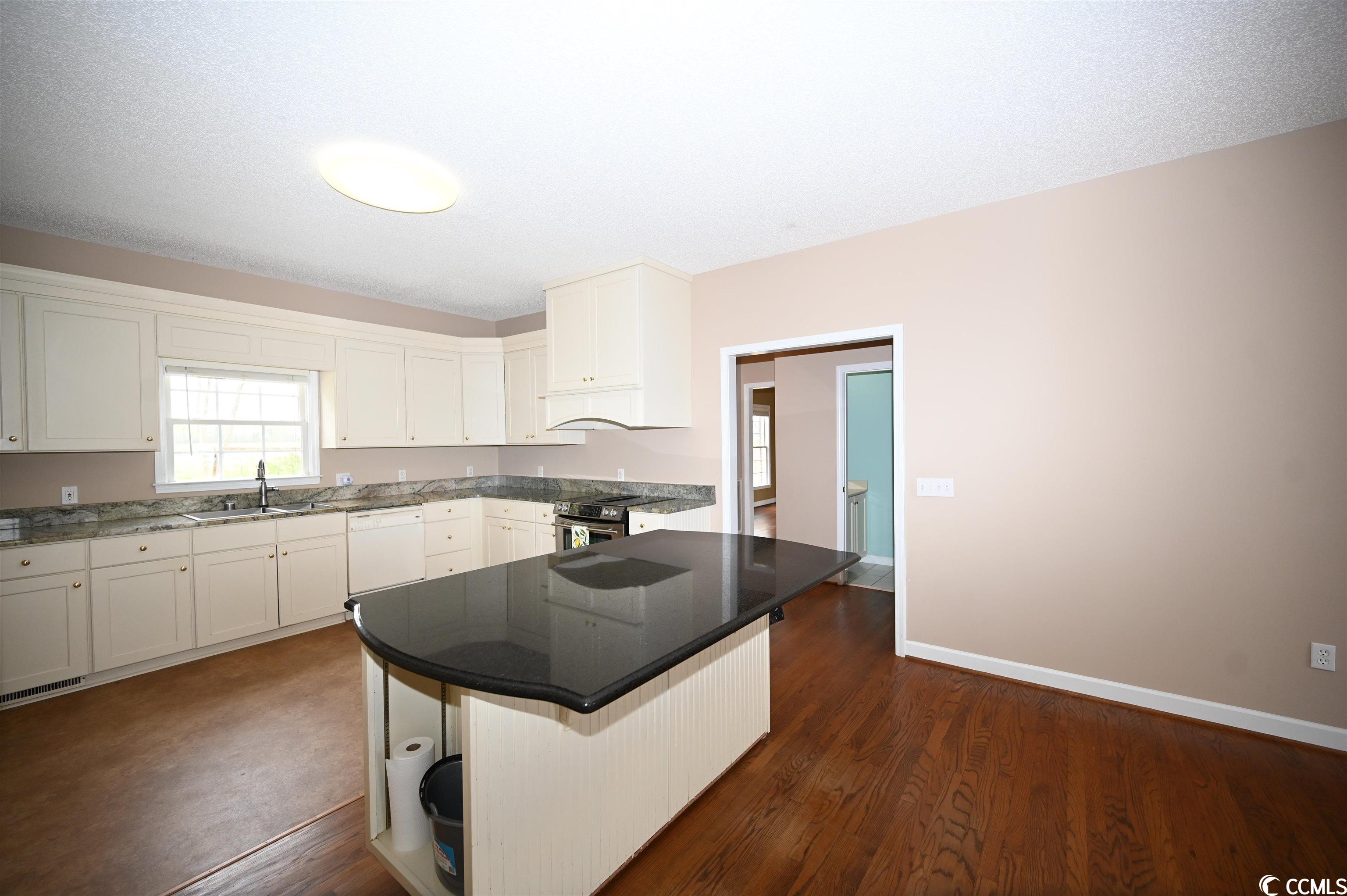 5325 Lake Russell Road Mullins, SC 29574 - Photo 11 of 38 Gallery Image 11