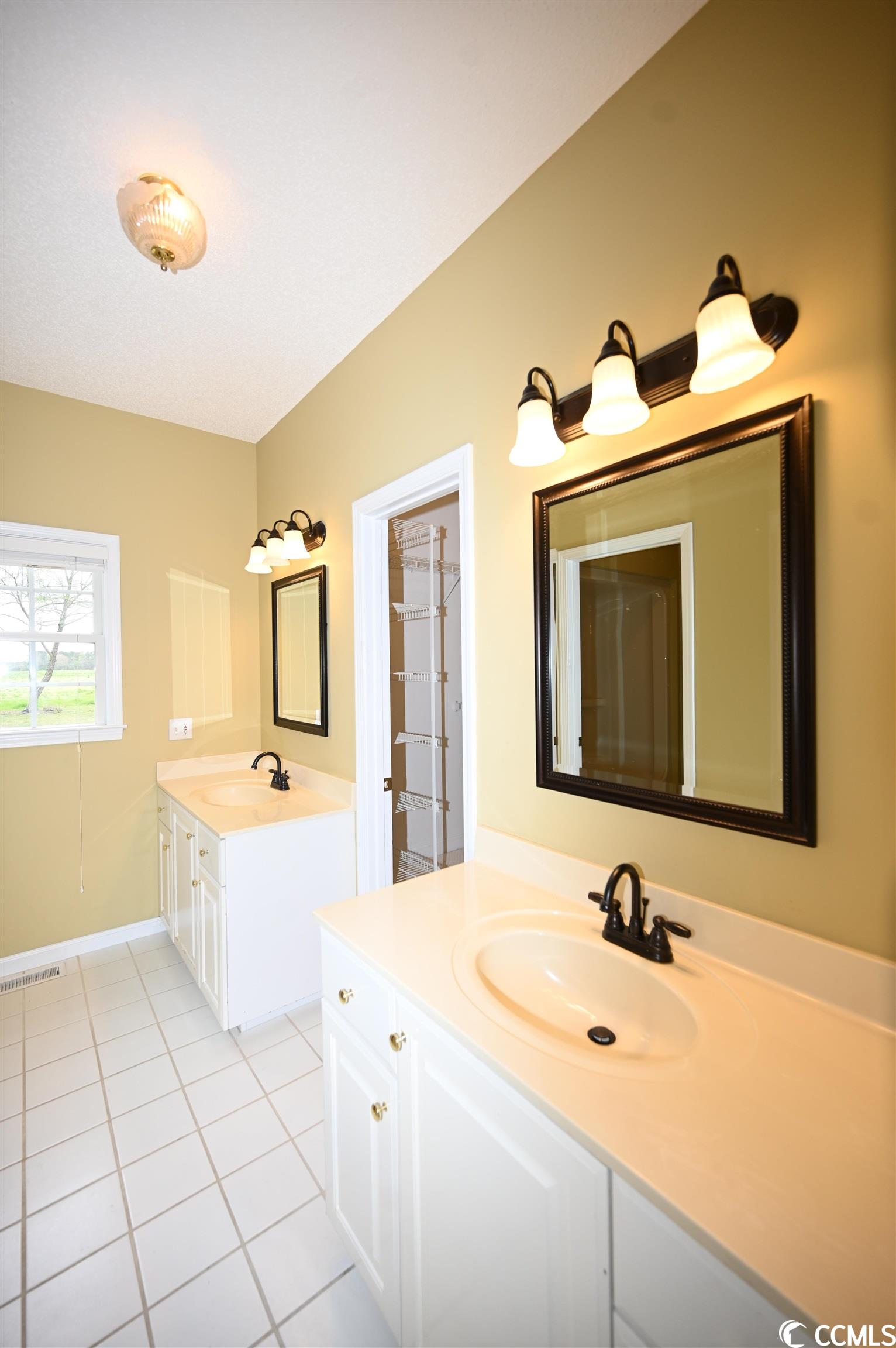 5325 Lake Russell Road Mullins, SC 29574 - Photo 20 of 38 Gallery Image 20