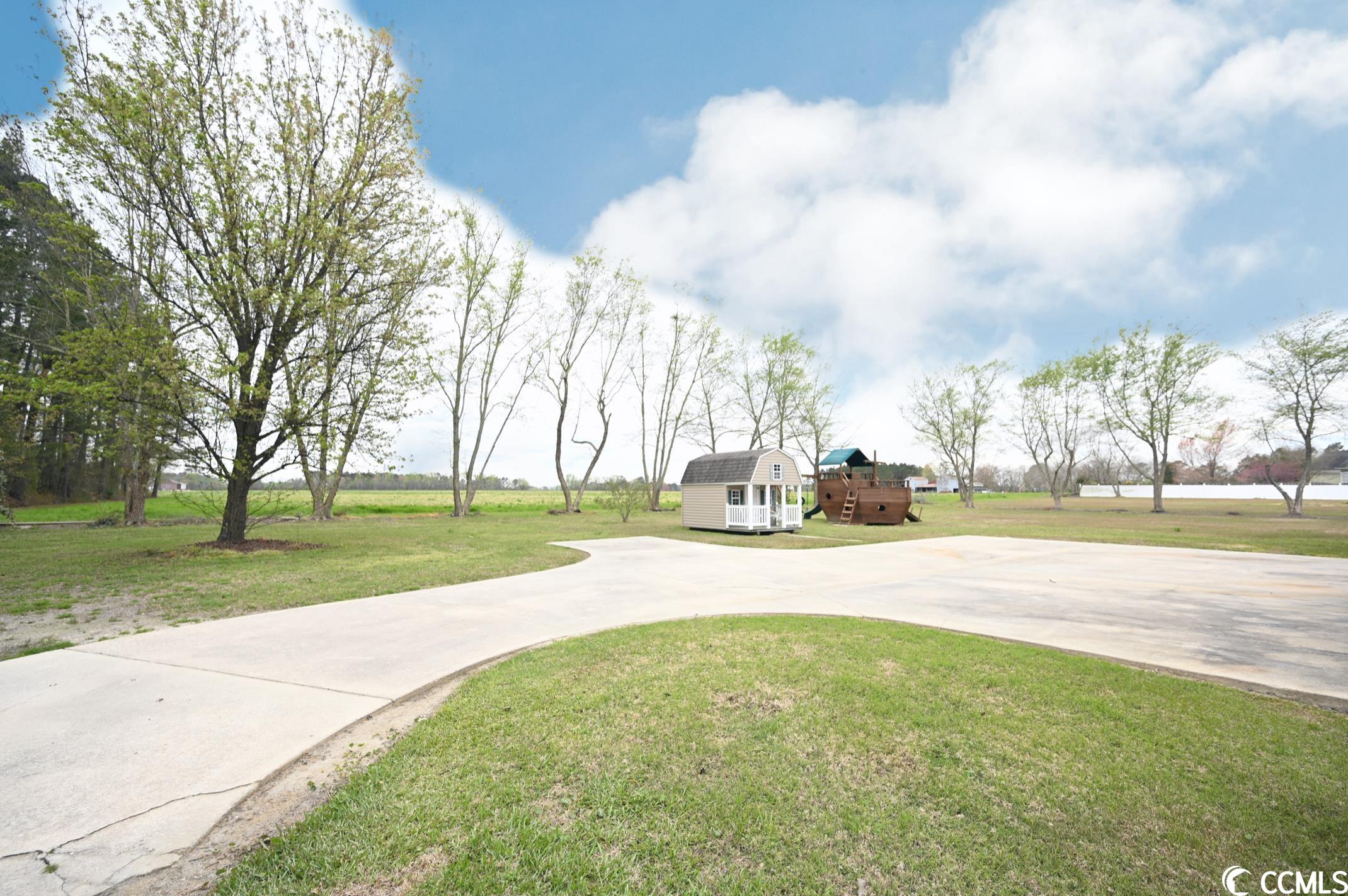 5325 Lake Russell Road Mullins, SC 29574 - Photo 34 of 38 Gallery Image 34