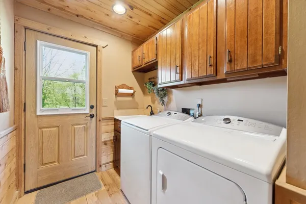 $1,488,000 | S1555 Farra Road, Wonewoc, WI 53968