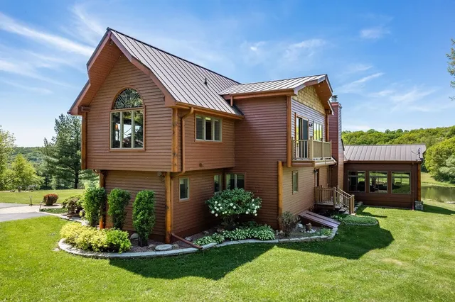 $1,488,000 | S1555 Farra Road, Wonewoc, WI 53968