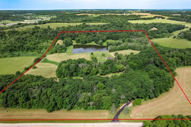 $1,488,000 | S1555 Farra Road, Wonewoc, WI 53968