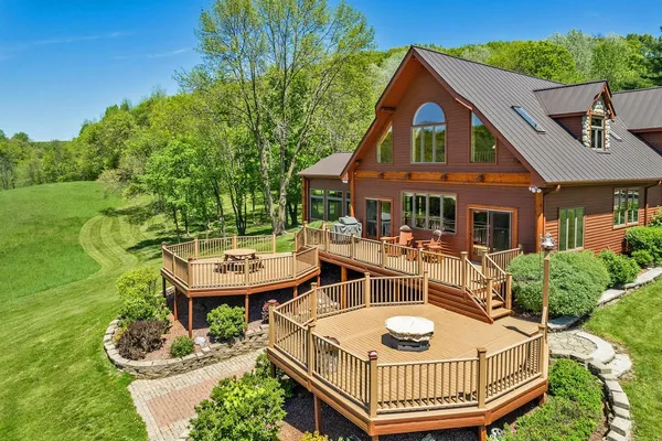 $1,488,000 | S1555 Farra Road, Wonewoc, WI 53968