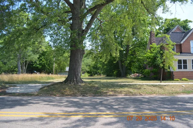 $6,600 | 941 Colfax Avenue, Benton Harbor, MI 49022