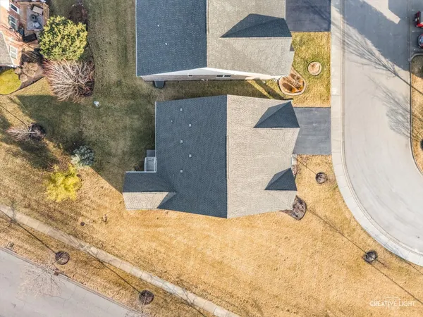 $458,500 | 1869 Glenlake Court, New Lenox, IL 60451