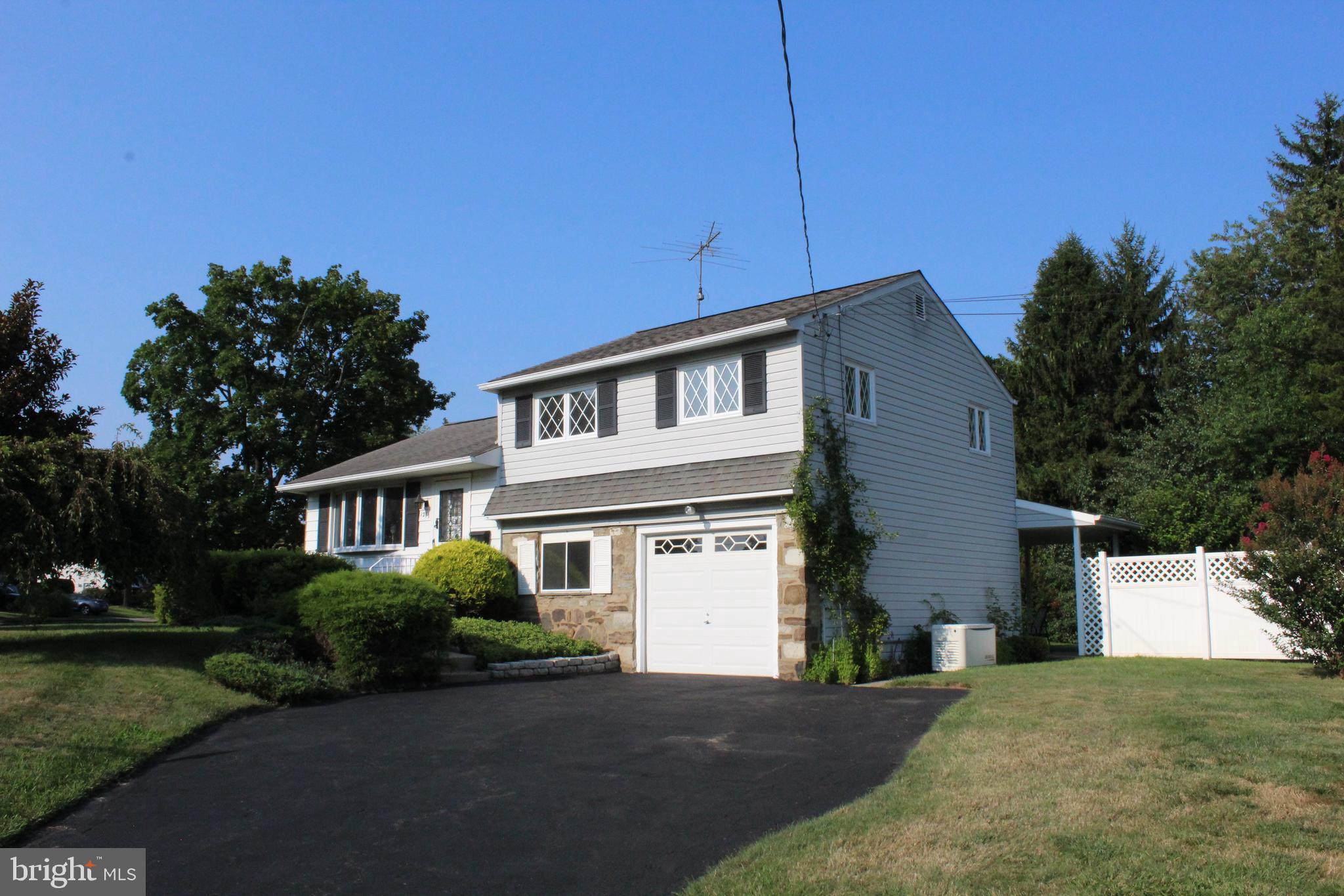 1211 Roberts Road Warminster, PA 18974 - Photo 1 of 25 Gallery Image 1