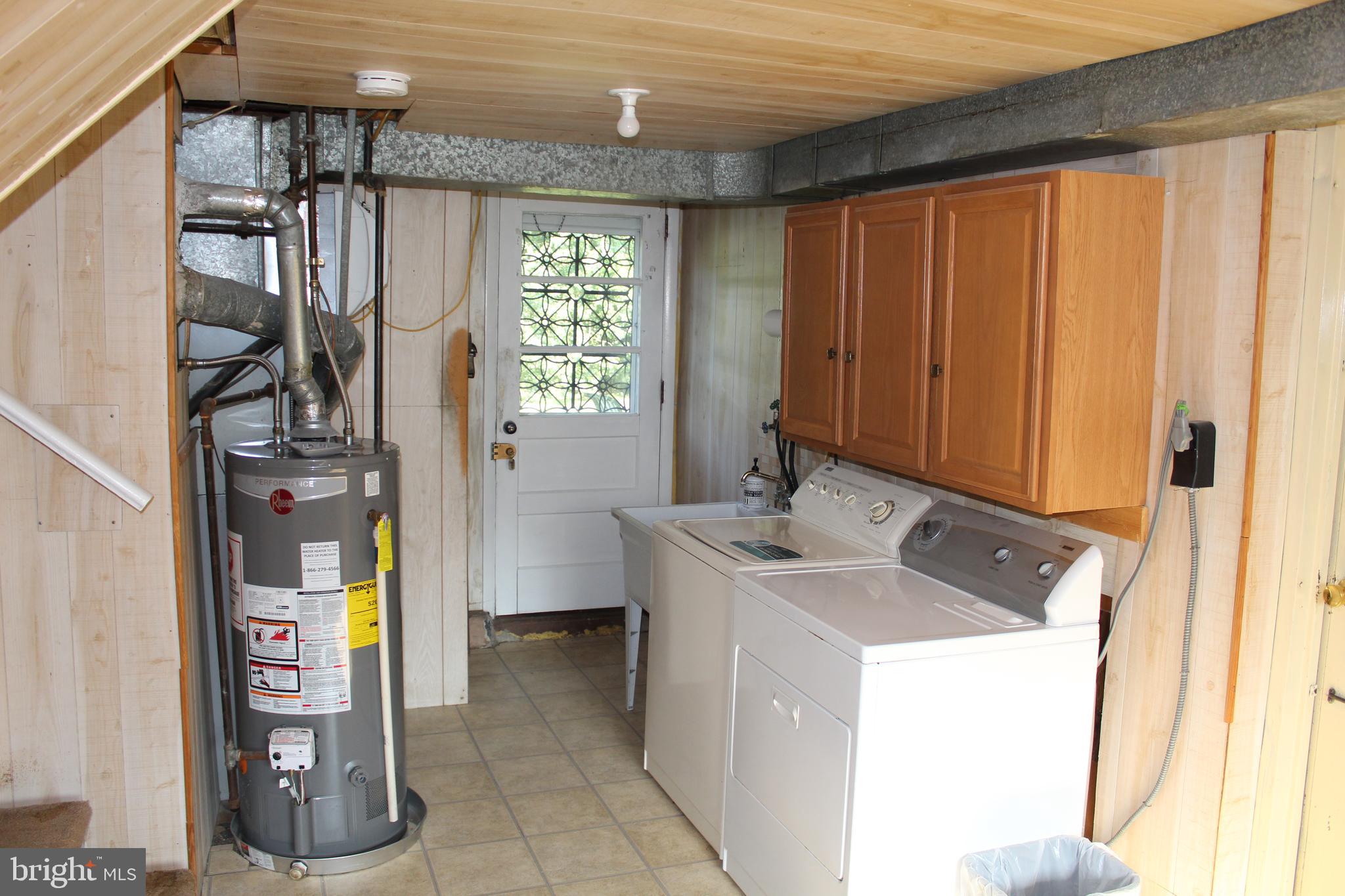1211 Roberts Road Warminster, PA 18974 - Photo 14 of 25 Gallery Image 14