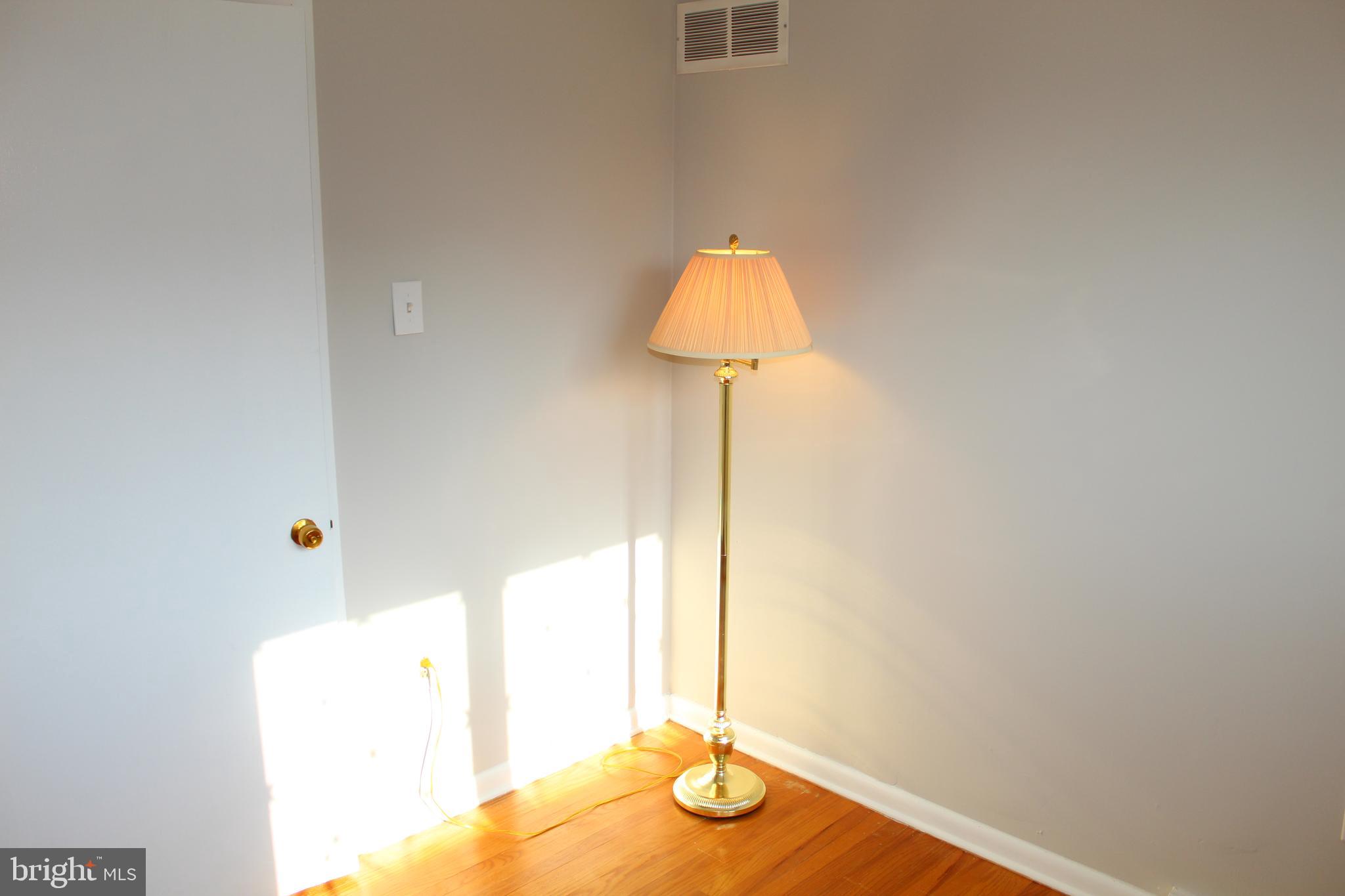 1211 Roberts Road Warminster, PA 18974 - Photo 19 of 25 Gallery Image 19