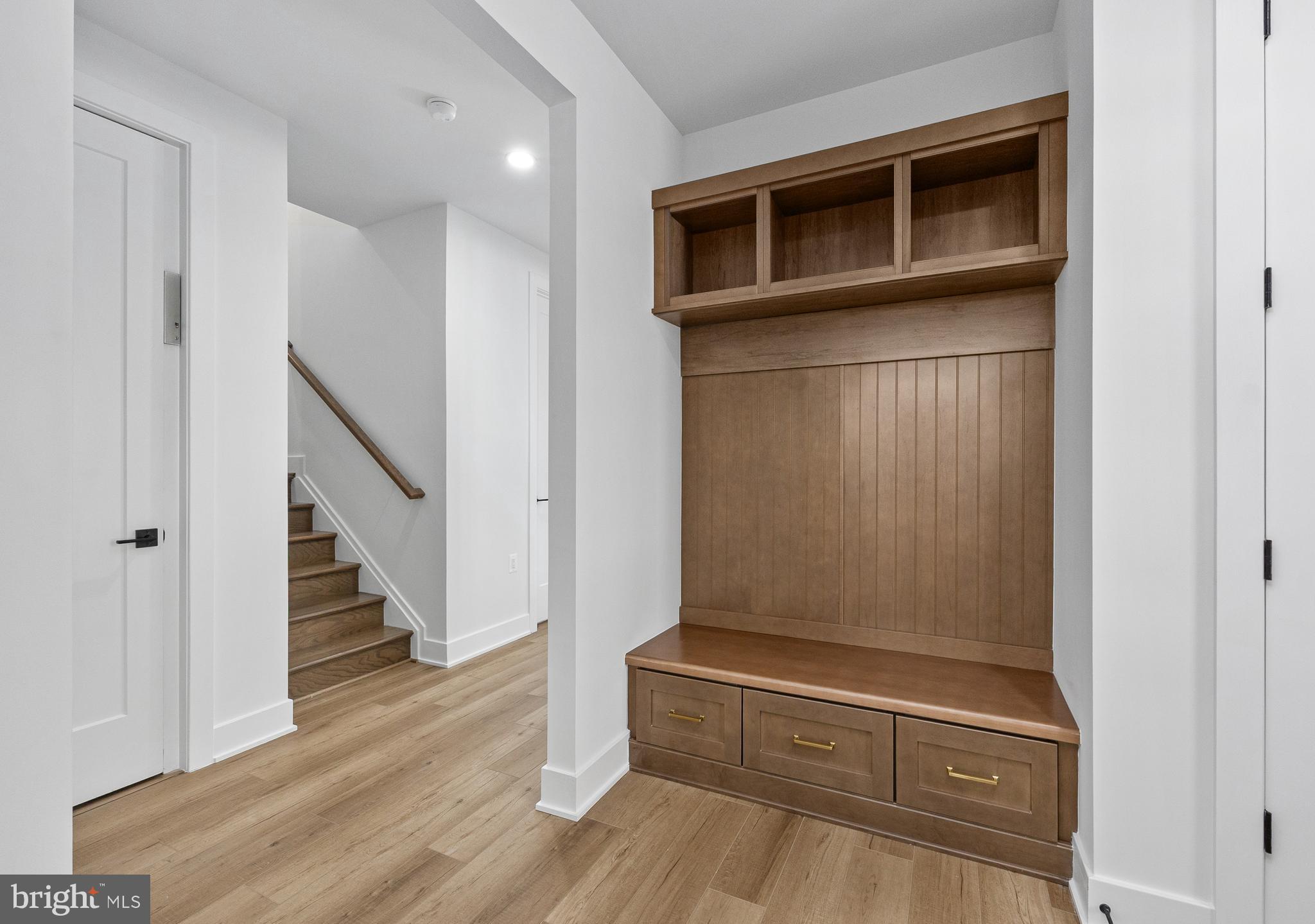 8601 Erdem Place Chevy Chase, MD 20815 - Photo 6 of 9