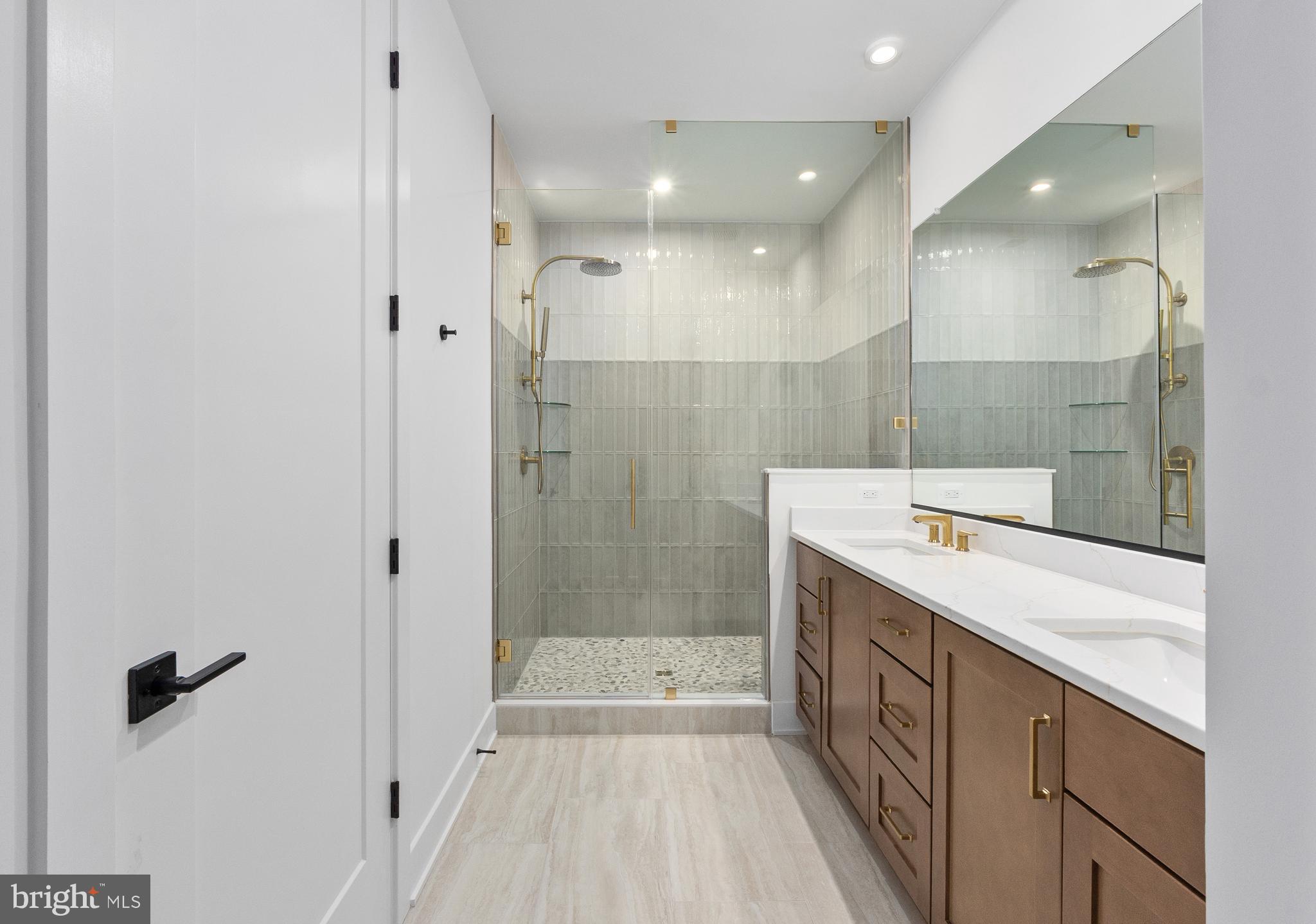 8601 Erdem Place Chevy Chase, MD 20815 - Photo 7 of 9