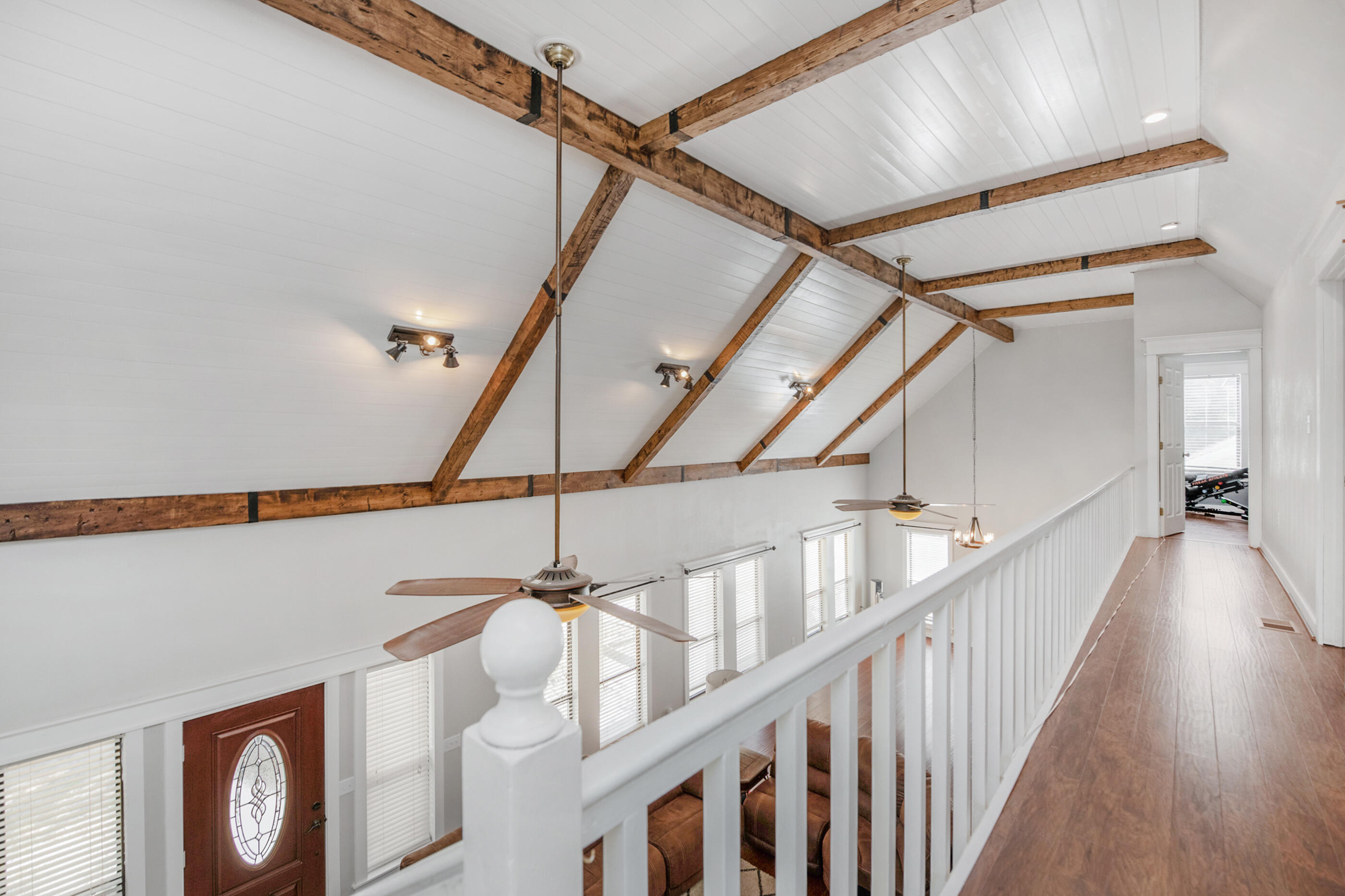 6539 Robar Tesora Street Navarre, FL 32566 - Photo 24 of 48 a view of entryway
