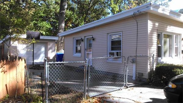 35 Goldenrod Street Springfield, MA 01109 - Photo 7 of 8 Gallery Image 7