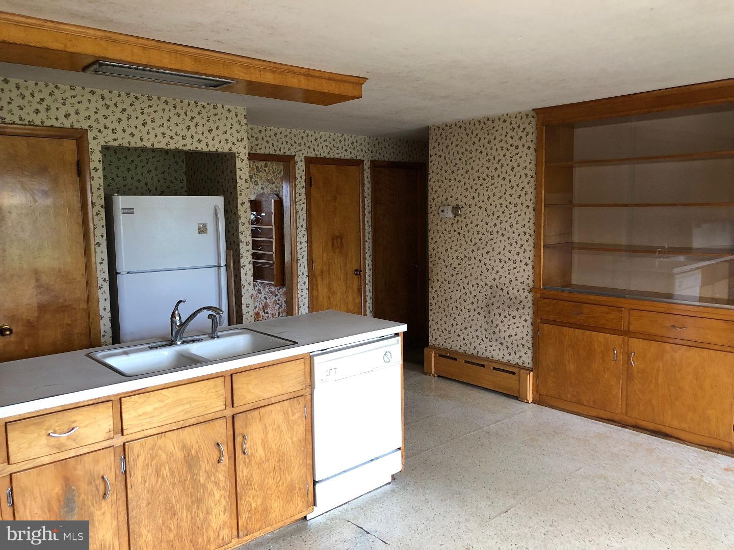 597 Bergey Road Telford, PA 18969 - Photo 5 of 16 Gallery Image 5
