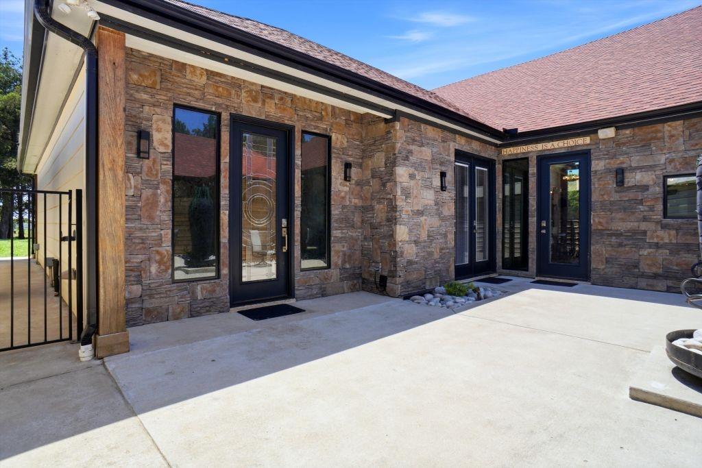 180 East Greer Road Sadler, TX 76264 - Photo 28 of 40 a entryway with a outdoor space