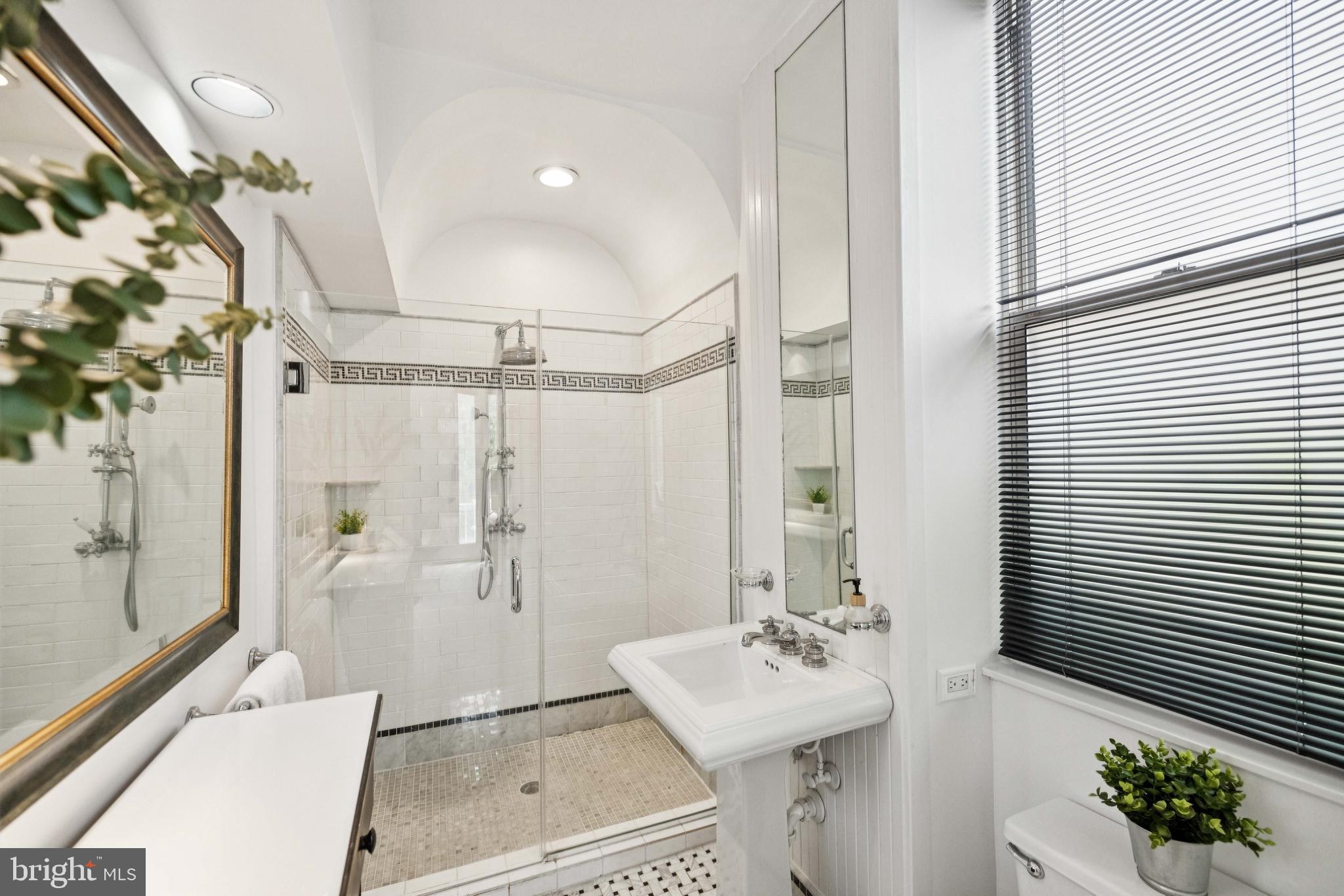 1827 Phelps Place Northwest Washington, DC 20008 - Photo 21 of 38