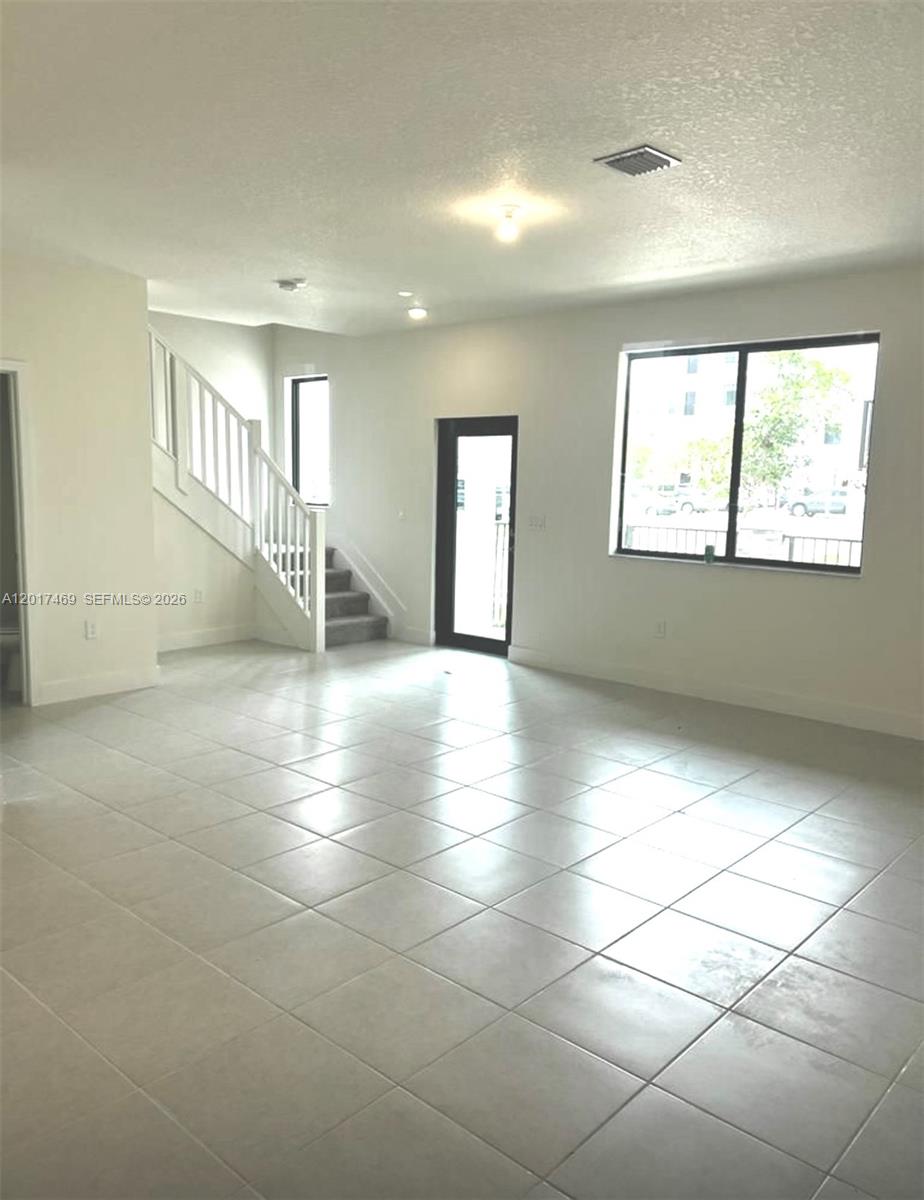 4263 Northwest 83rd Path Doral, FL 33166 - Photo 8 of 23