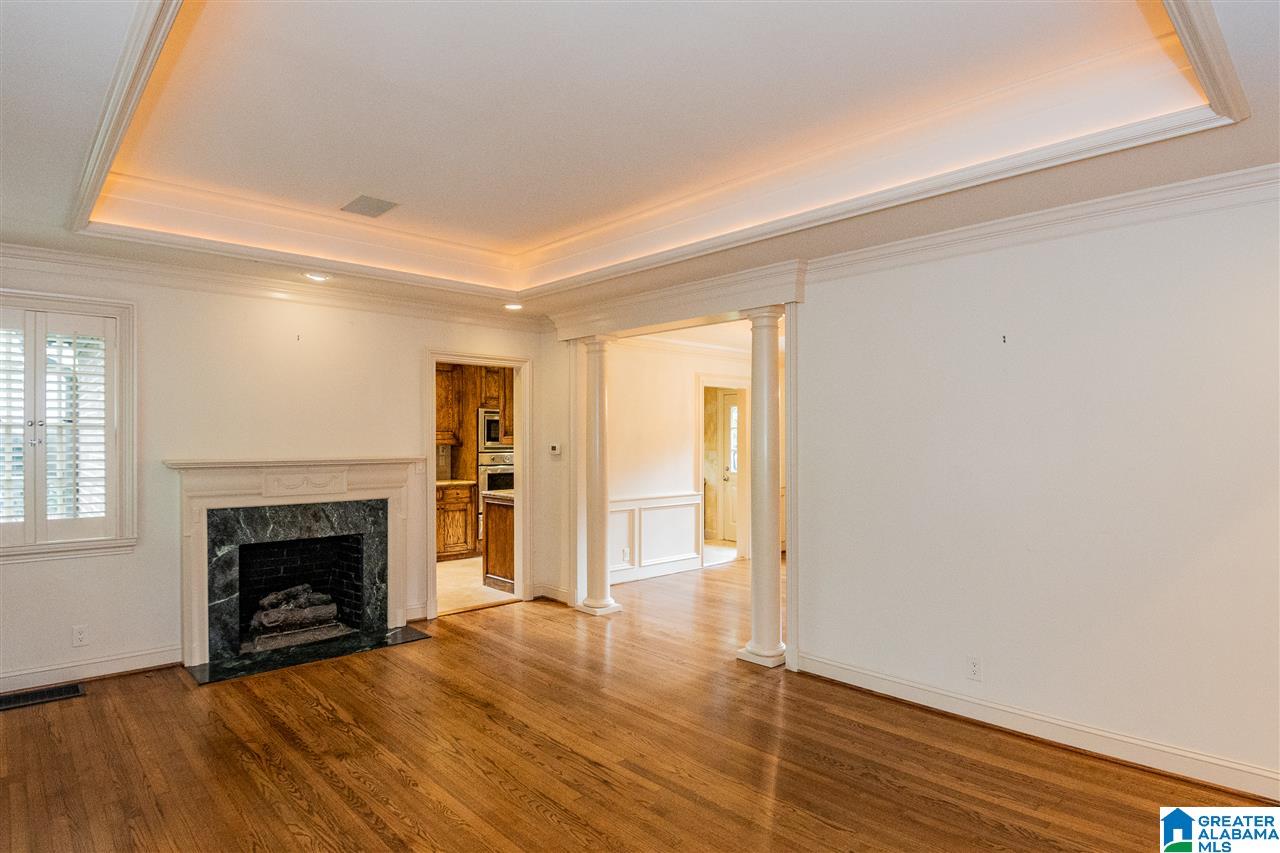 1704 Kensington Road Birmingham, AL 35209 - Photo 4 of 31