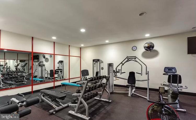 6101 Edsall Road, Unit 612 Alexandria, VA 22304 - Photo 18 of 20