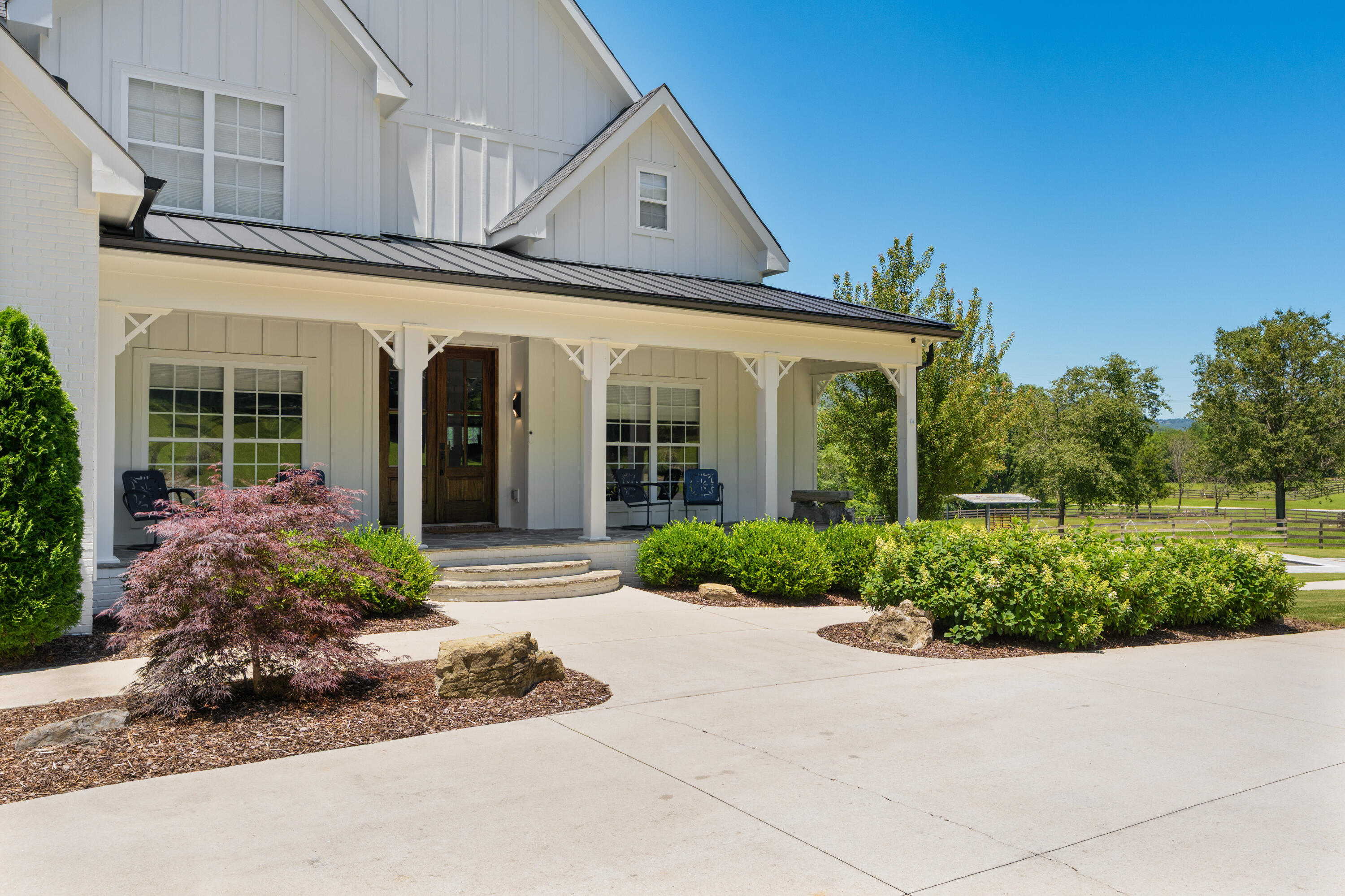 527 Reads Lake Road Chattanooga, TN 37415 - Photo 8 of 100 51 - 527 Reads Lake - Exterior
