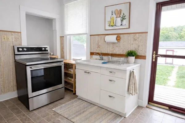 $165,000 | 3224 Broadway, Fort Wayne, IN 46807
