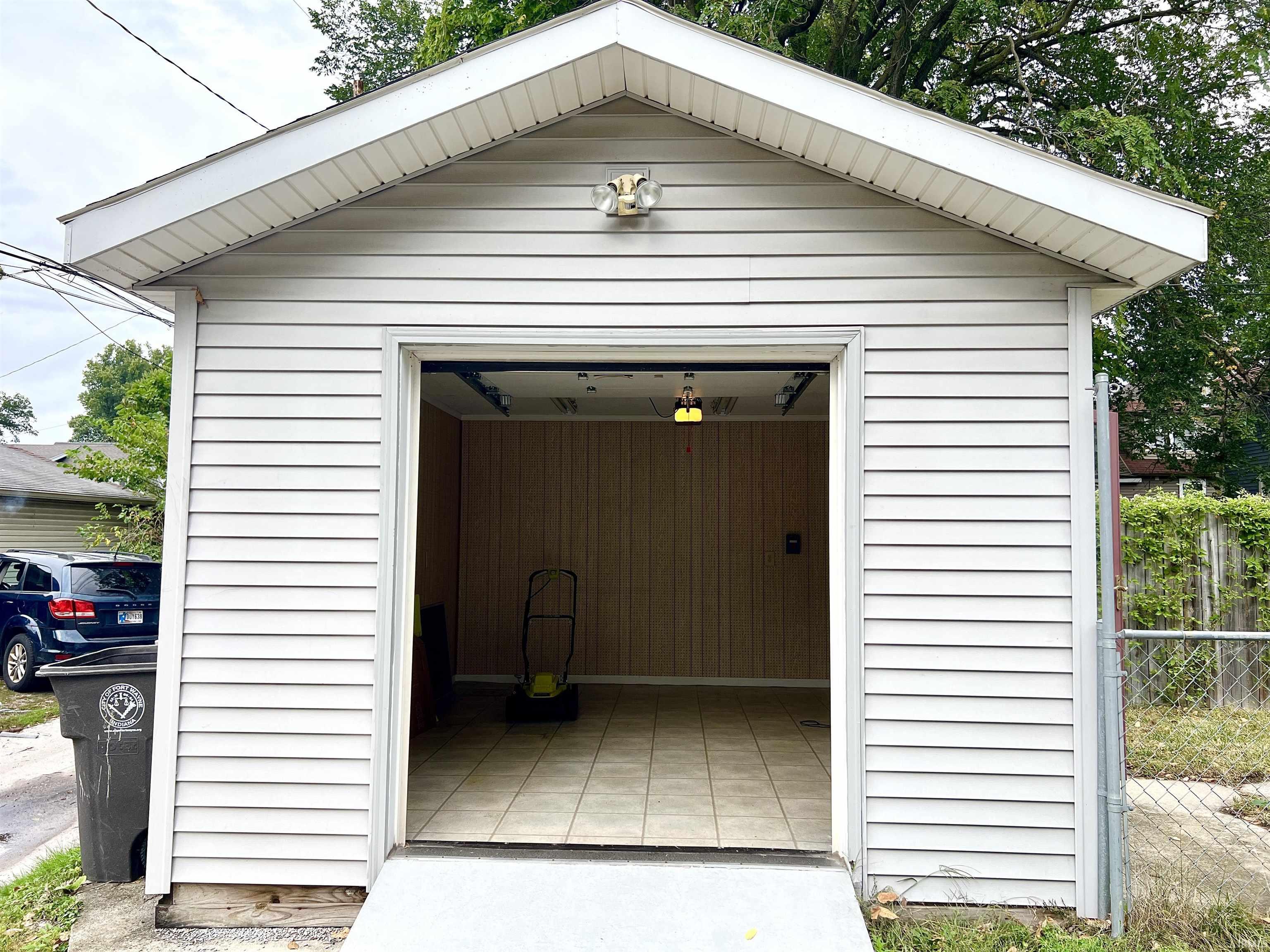 3224 Broadway Fort Wayne, IN 46807 - Photo 5 of 34