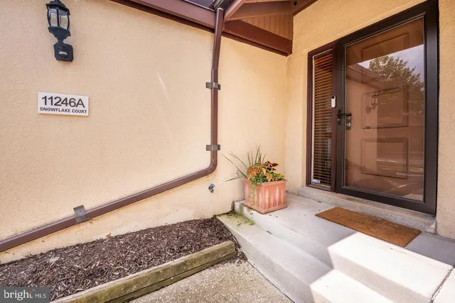 a view of an entryway