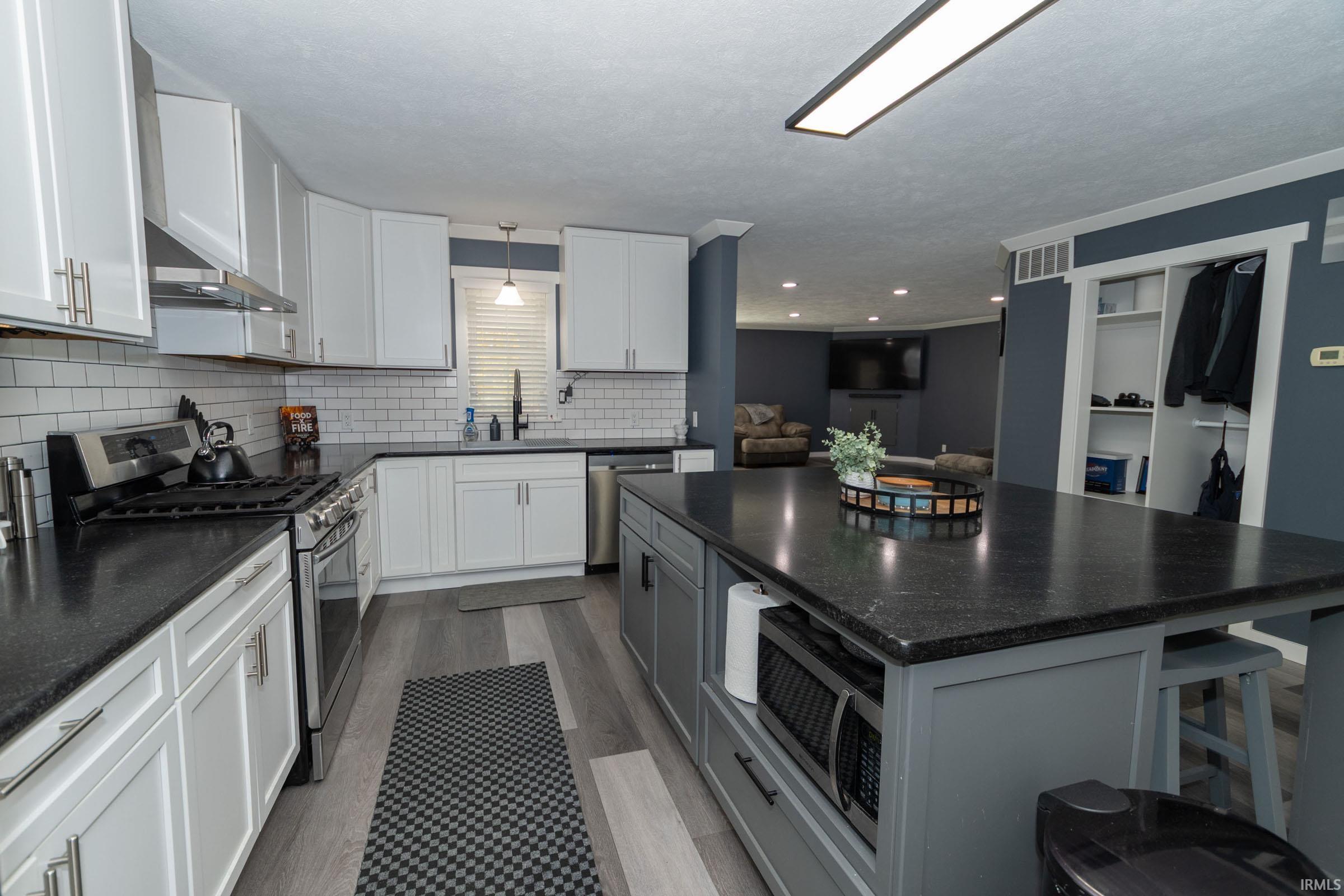 13470 7th Road Plymouth, IN 46563 - Photo 10 of 31