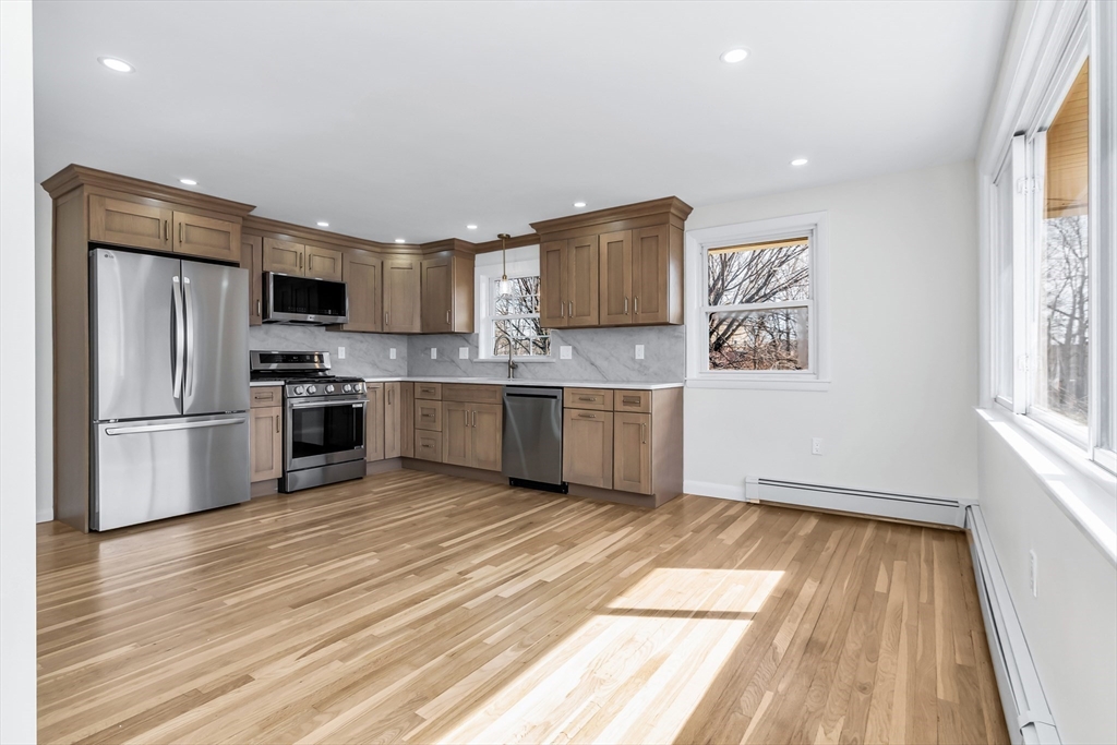 5 Lafayette Avenue Lawrence, MA 01843 - Photo 14 of 39
