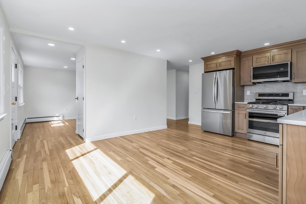5 Lafayette Avenue Lawrence, MA 01843 - Photo 17 of 39