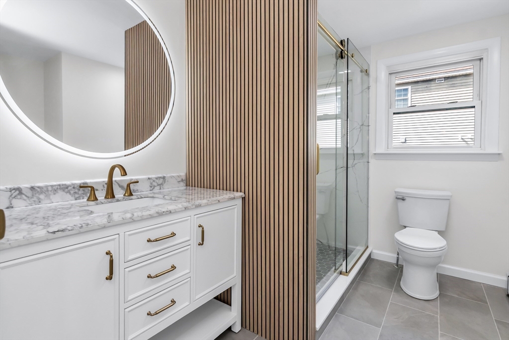 5 Lafayette Avenue Lawrence, MA 01843 - Photo 19 of 39