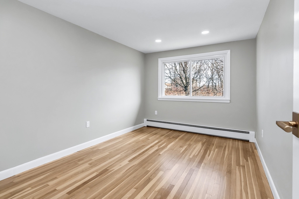 5 Lafayette Avenue Lawrence, MA 01843 - Photo 22 of 39