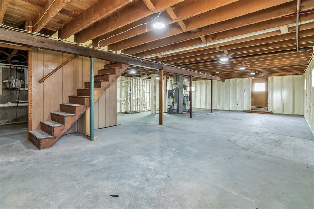5 Lafayette Avenue Lawrence, MA 01843 - Photo 31 of 39