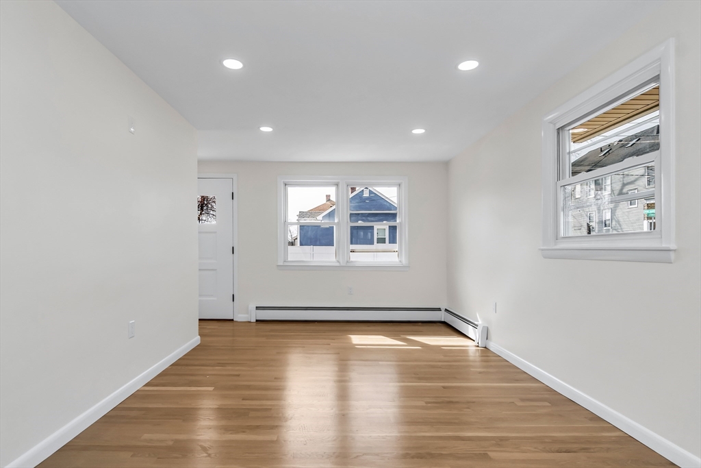 5 Lafayette Avenue Lawrence, MA 01843 - Photo 5 of 39