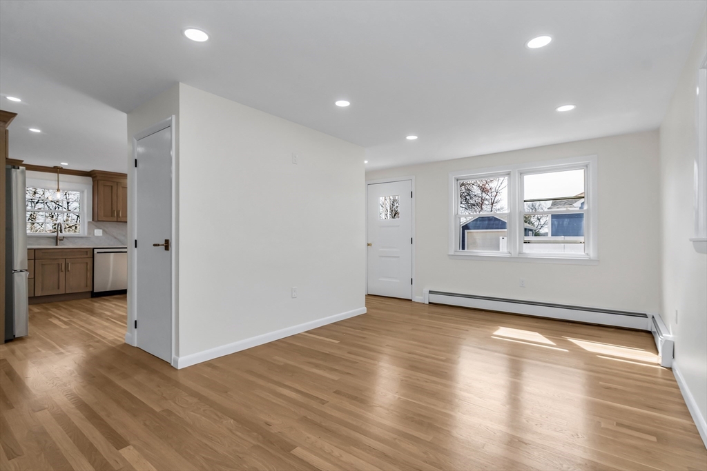 5 Lafayette Avenue Lawrence, MA 01843 - Photo 9 of 39