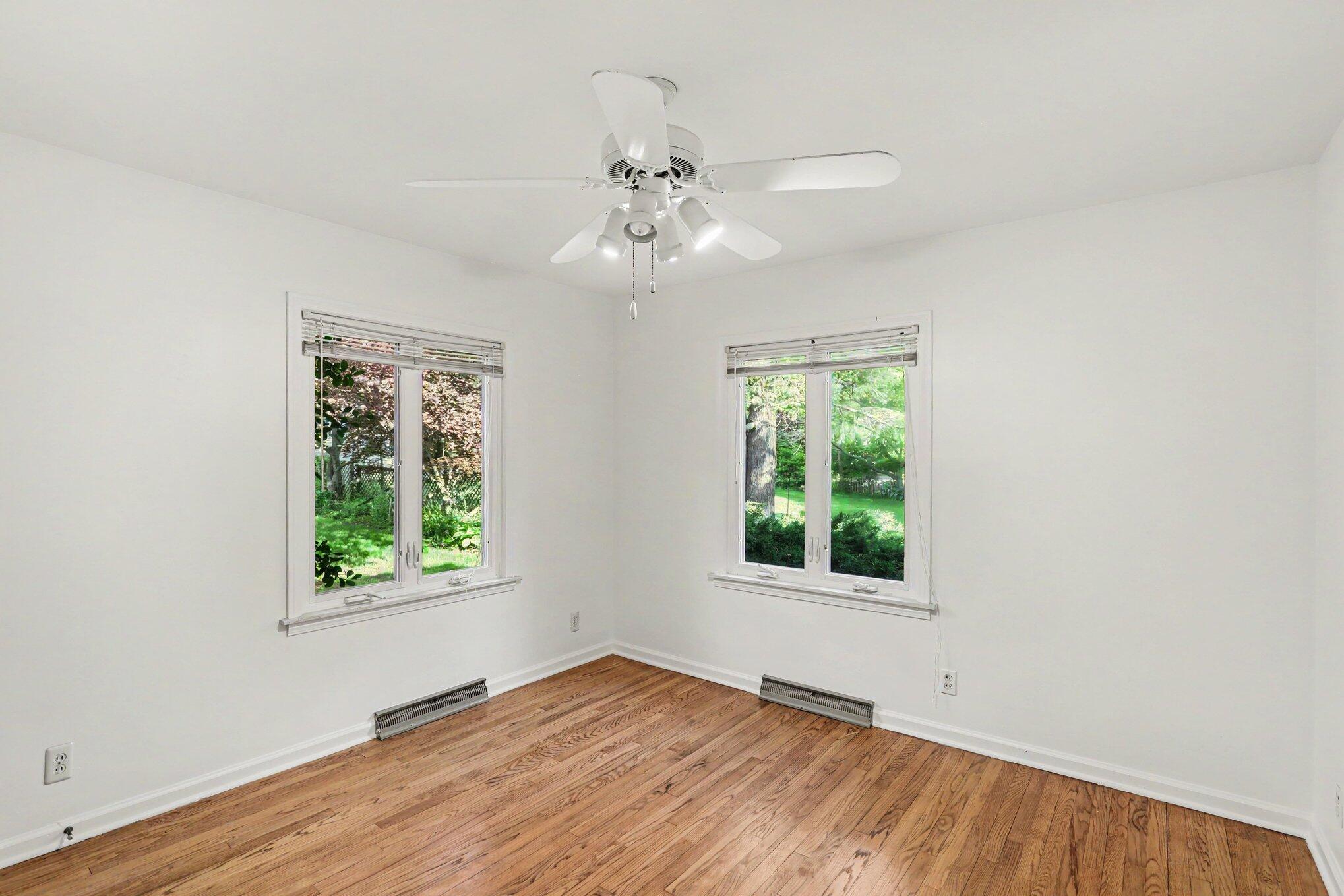 6458 Lakeshore Road Fort Gratiot, MI 48059 - Photo 19 of 36 016_file_1152