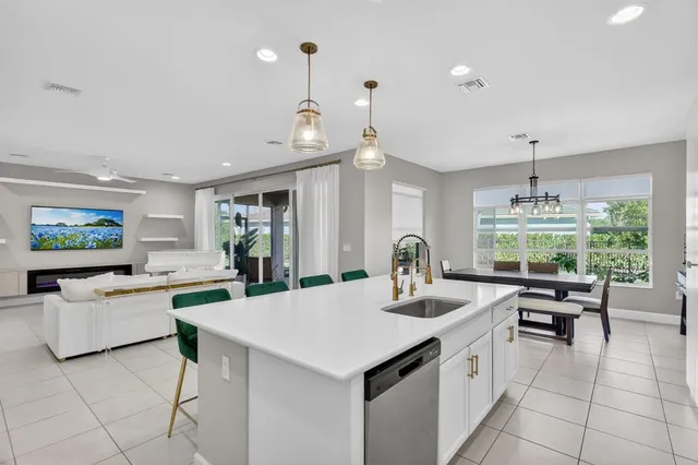 $529,900 | 11905 Southwest Seaway Street, Port St. Lucie, FL 34987