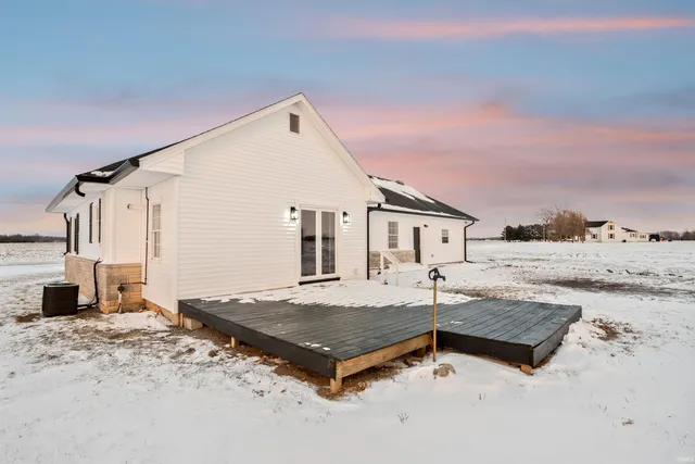 $329,900 | 133 East 700 North, Sharpsville, IN 46068