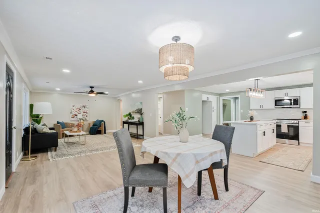 $329,900 | 133 East 700 North, Sharpsville, IN 46068