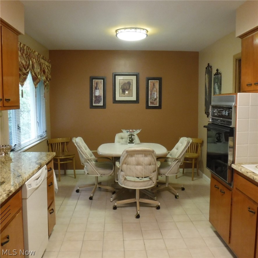 14679 Sprague Road Strongsville, OH 44136 - Photo 5 of 35 Gallery Image 5