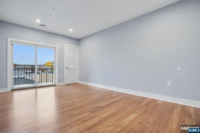 $2,300 | 108 Montgomery Street, Bloomfield, NJ 07003