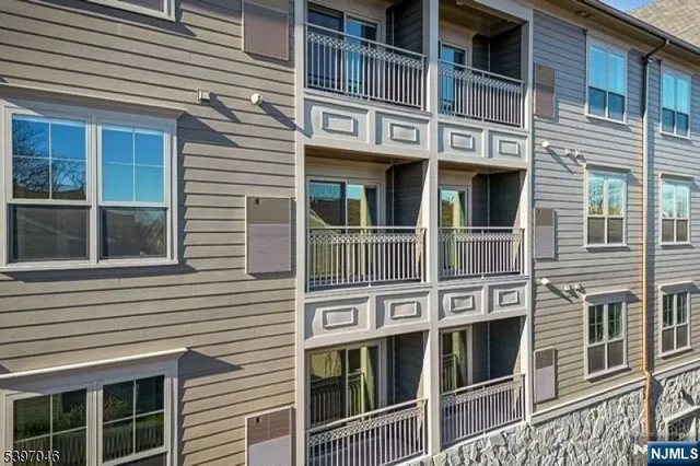 $2,300 | 108 Montgomery Street, Bloomfield, NJ 07003