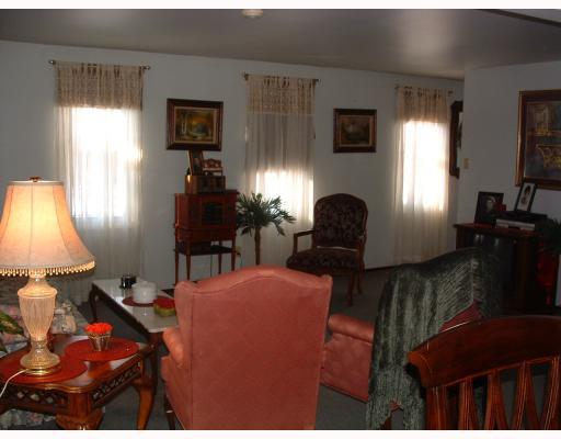 214 Hunting Ridge Road Bridgeville, PA 15017 - Photo 3 of 11 Living Room.